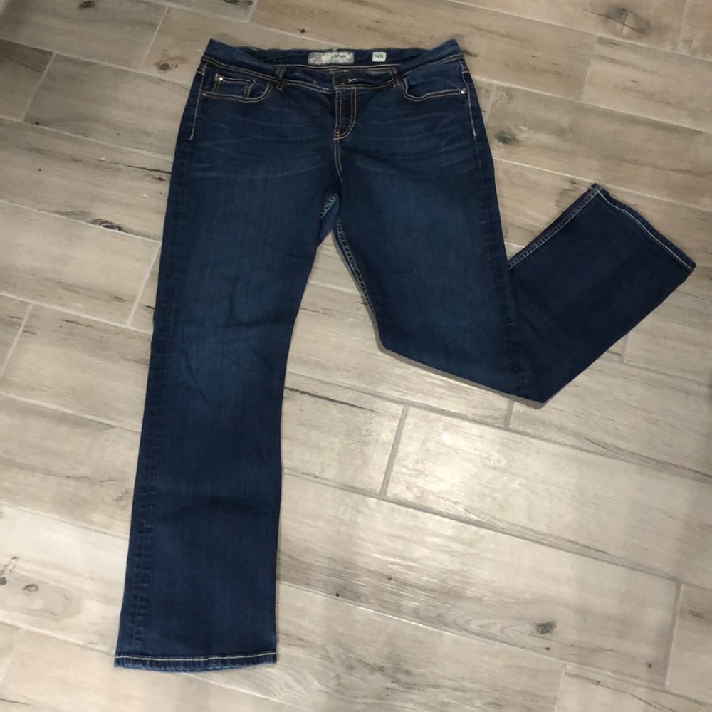 Boot cut jeans